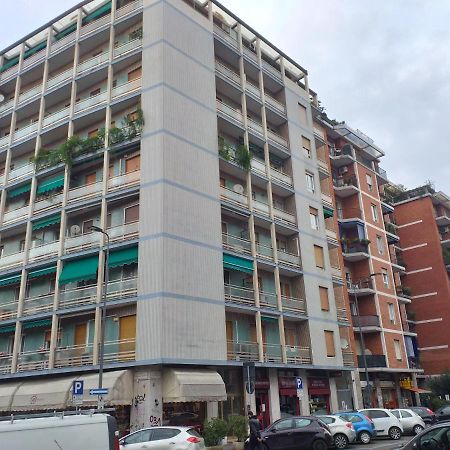 Meta Italy Da Enzo Apartment มิลาน ภายนอก รูปภาพ